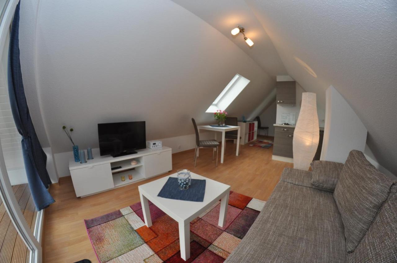 Ferienhaus Mueritzzauber / 1 Zimmer Dachgeschoss-Appartement Robel Exterior photo